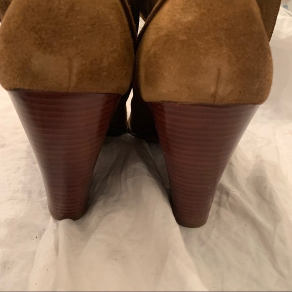 Michael Kors lace up suede sherpa ankle booties - Picture 4 of 8